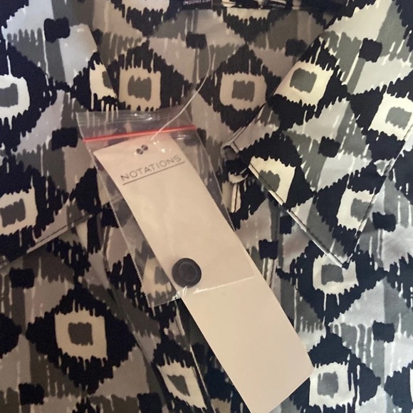 Notations Buttoned Long Sleeves Blouse Size XL - Picture 5 of 7
